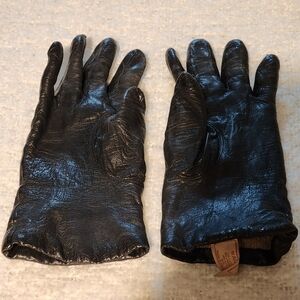 Aris black leather gloves size small